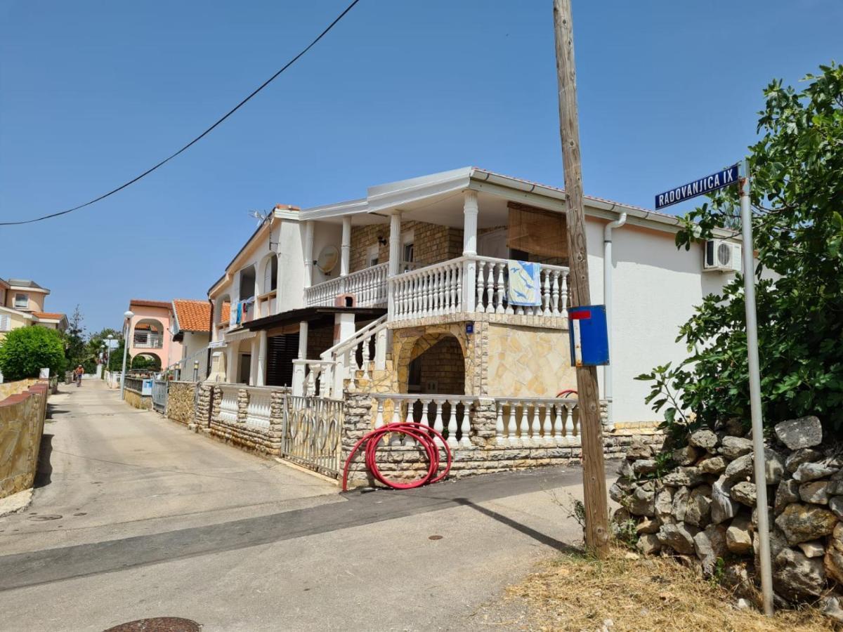 Apartments Tuka Near The Beach Vir Kültér fotó