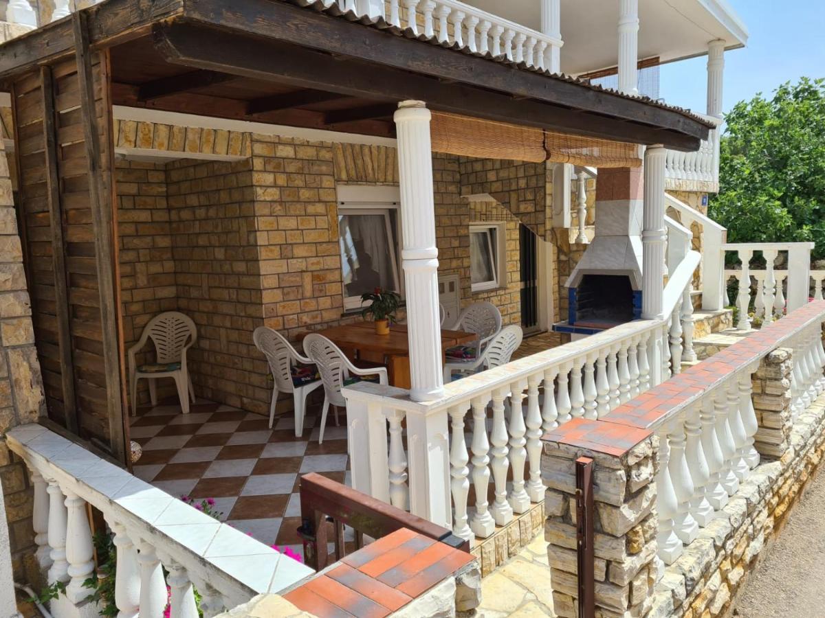 Apartments Tuka Near The Beach Vir Kültér fotó